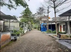 Single-story house with 24-hour security gate in Tabanan.