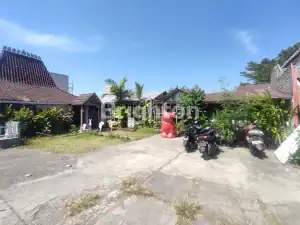 Commercial property for sale near restaurant and coffee shop in Kerobokan, 700 m².