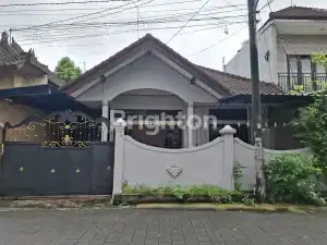 Spacious 150 m² 3-bedroom house, ready for move-in, located in strategic Padang Udayana area.