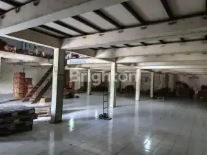 Modern warehouse and office space in Tabanan with strategic location and 830 m² area. Ideal for busi.